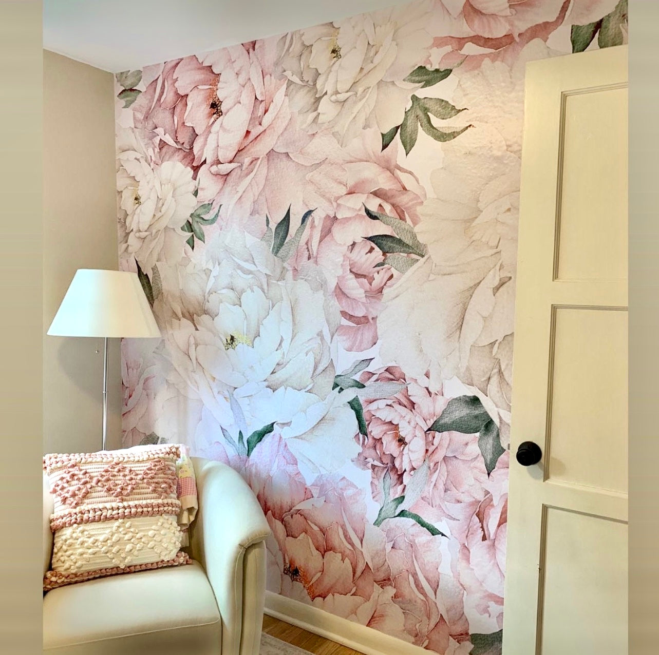 Flortlias Peel and Stick Sketch Peony Wall Mural， Leather Textured Vinyl Se  アウトレット用品